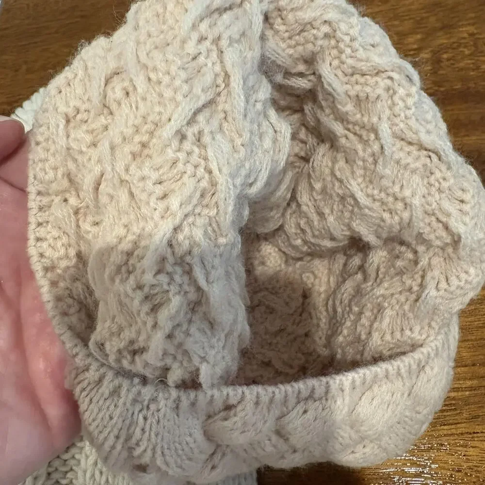 Lot of 2 Beanies babyGap Hat Fitted Girls XS/S Ivory Cable Knit Pom Fleece Lined